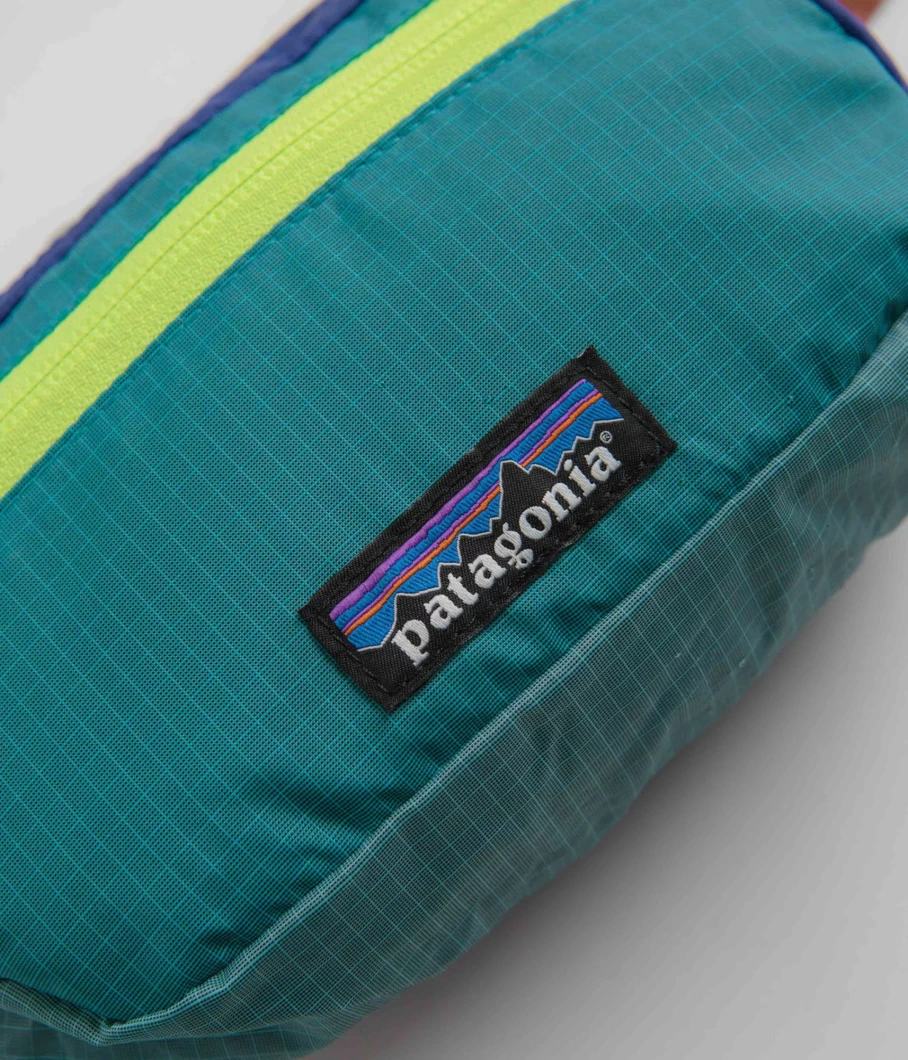 Patagonia Men's Ultralight Black Hole Mini Hip Pack - Durable Outdoor Waist Bag for Hiking & Travel
