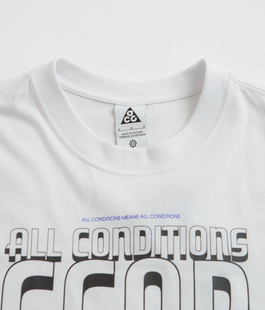 Nike ACG Men's Bridge Of Gods Long Sleeve T-Shirt | Outdoor Activewear Top