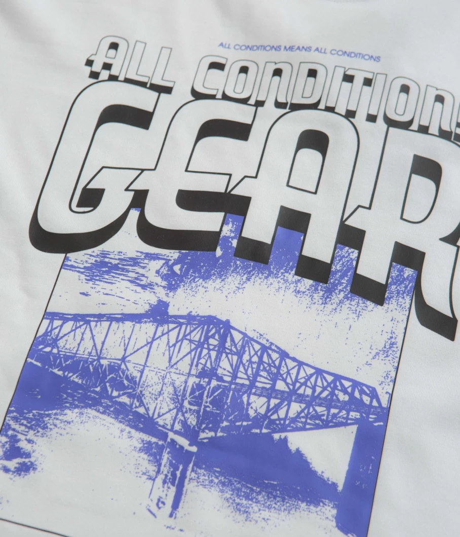 Nike ACG Men's Bridge Of Gods Long Sleeve T-Shirt | Outdoor Activewear Top