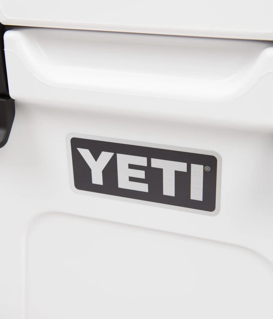 Yeti Roadie 24 Hard Cooler - Premium Portable Cooler for Outdoor Adventures, Camping, and Travel - Durable, High-Performance Cooler for Men