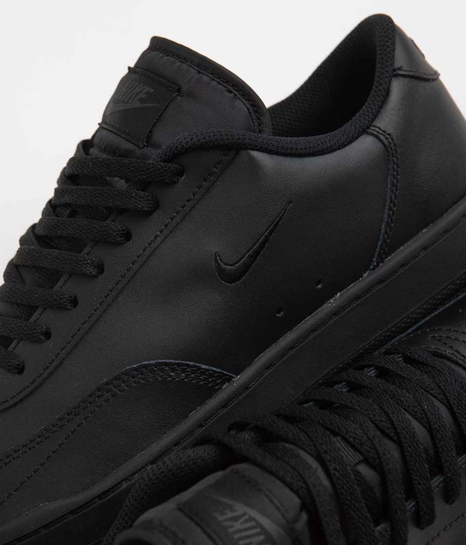 Nike Court Vintage Men's Sneakers - Classic Retro Tennis Shoes for Men