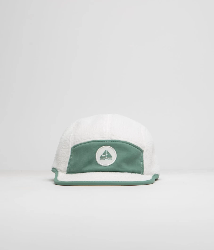 Nike ACG Fly Cap for Men - Outdoor Adventure Hat - Durable & Lightweight