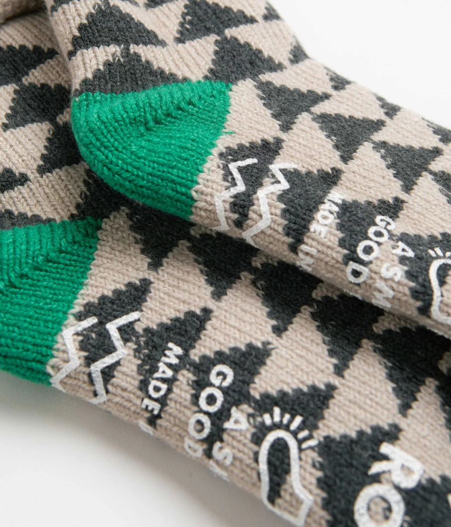 RoToTo Men's Comfortable Triangle Toe Sankaku Socks for Relaxing at Home