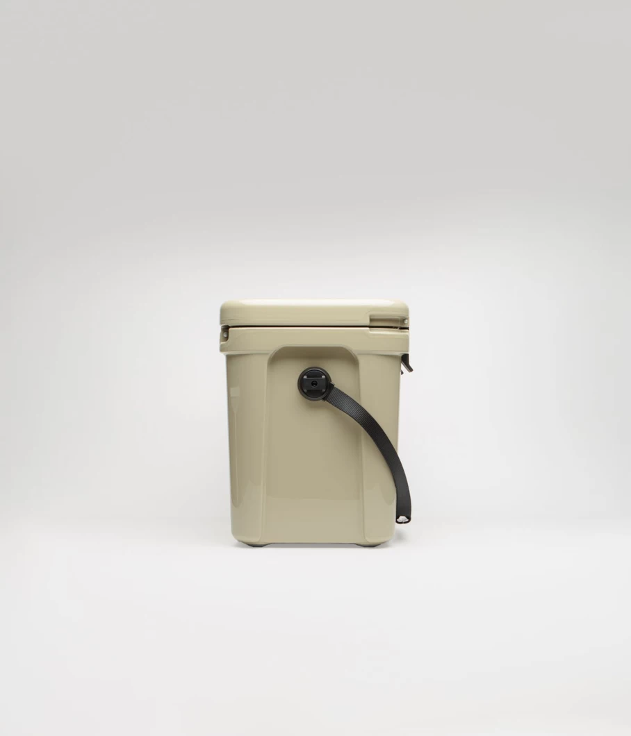 Yeti Roadie 24 Hard Cooler - Premium Portable Cooler for Men, Outdoor Adventure & Travel