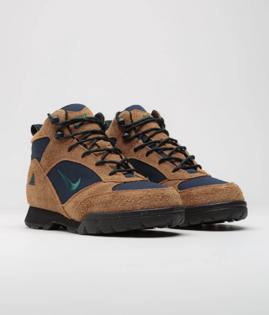 Nike ACG Torre Mid Waterproof Hiking Shoes for Men - Outdoor Trail Boots