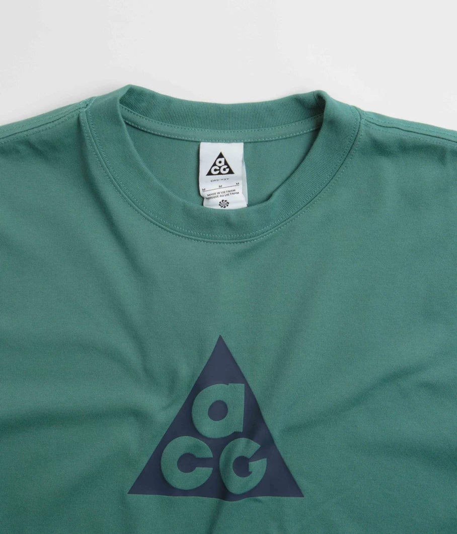 Nike ACG Men's Performance T-Shirt for Outdoor Activities